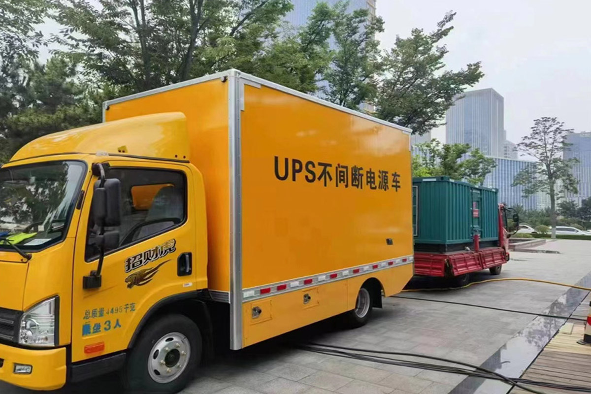 苍梧发电机租赁施工现场