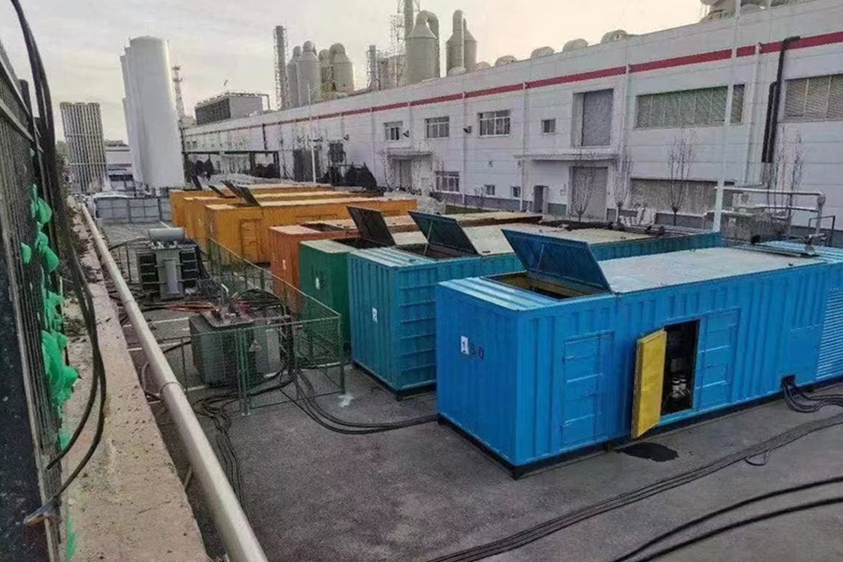 苍梧发电机租赁施工现场
